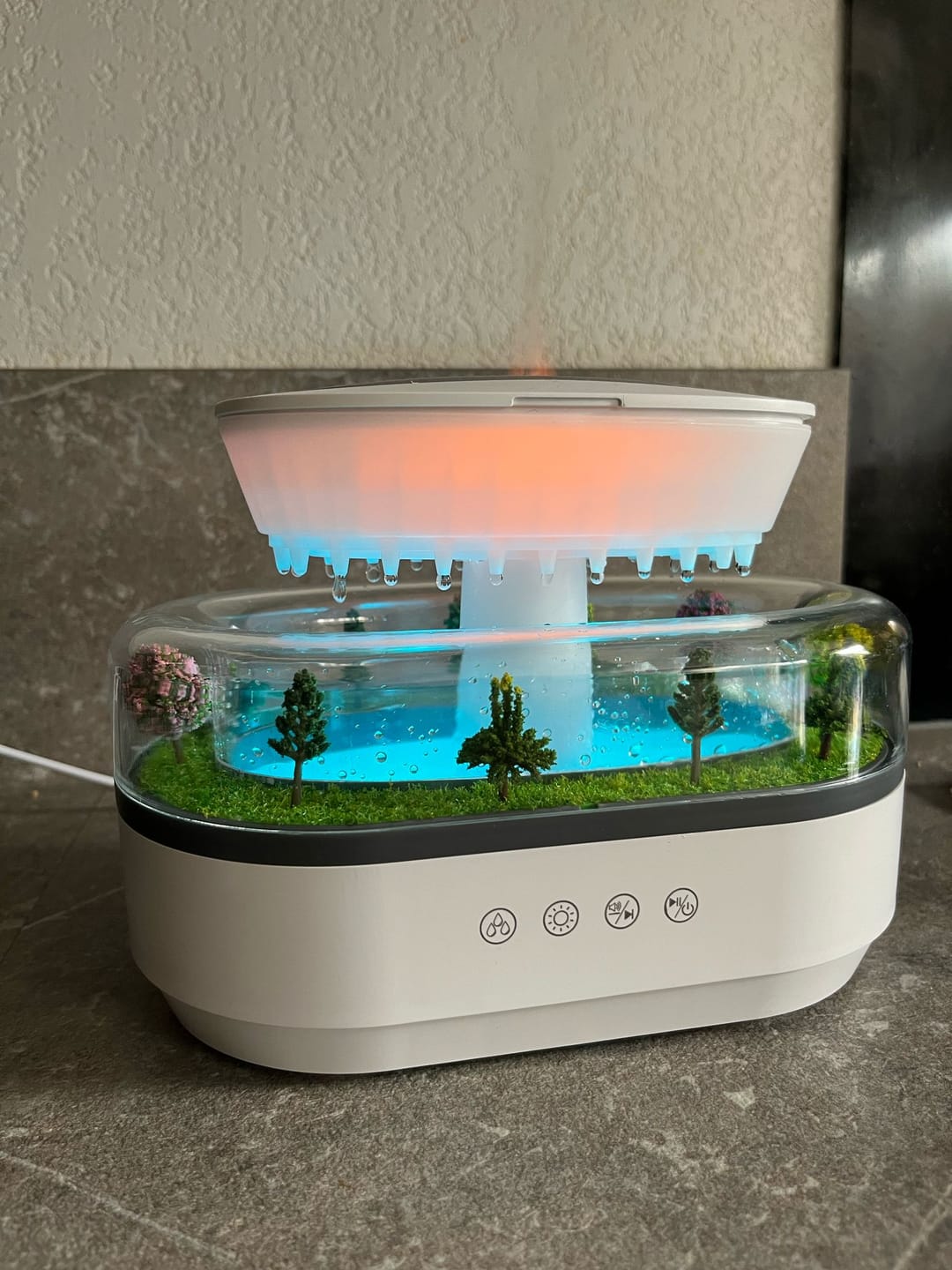 Lampe Brumisateur "ZenForest" – Évasion et Sérénité au Cœur de Votre Espace